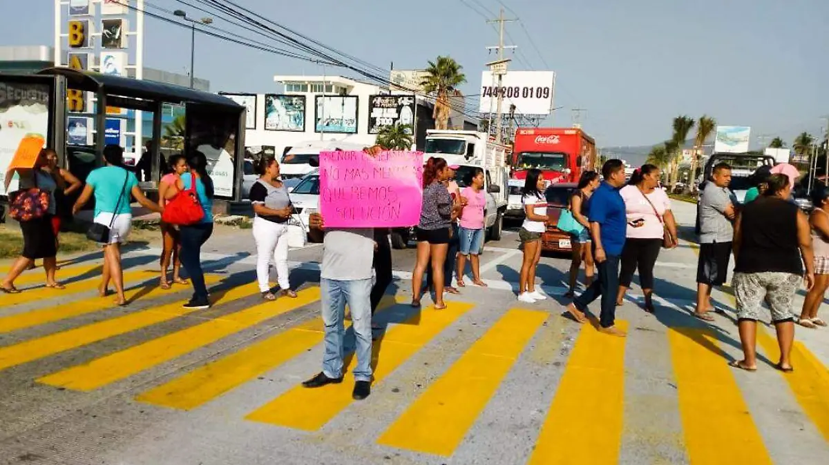 bloquean bulevar de las naciones